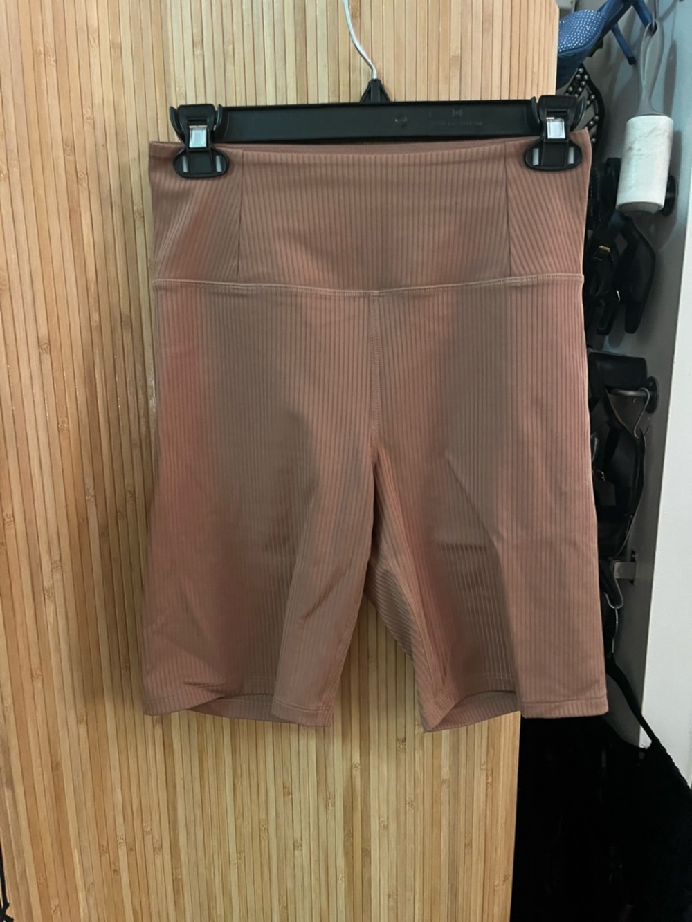 girlfriend collective Ribbed High-Rise Biker Shorts - Mauve